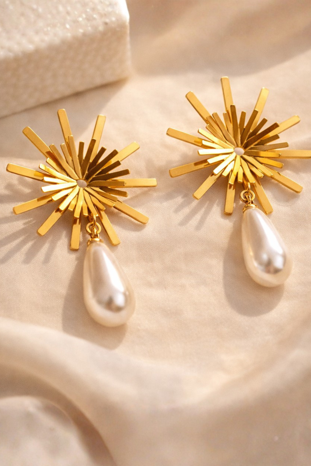 Solstice Glow Pearl Earrings