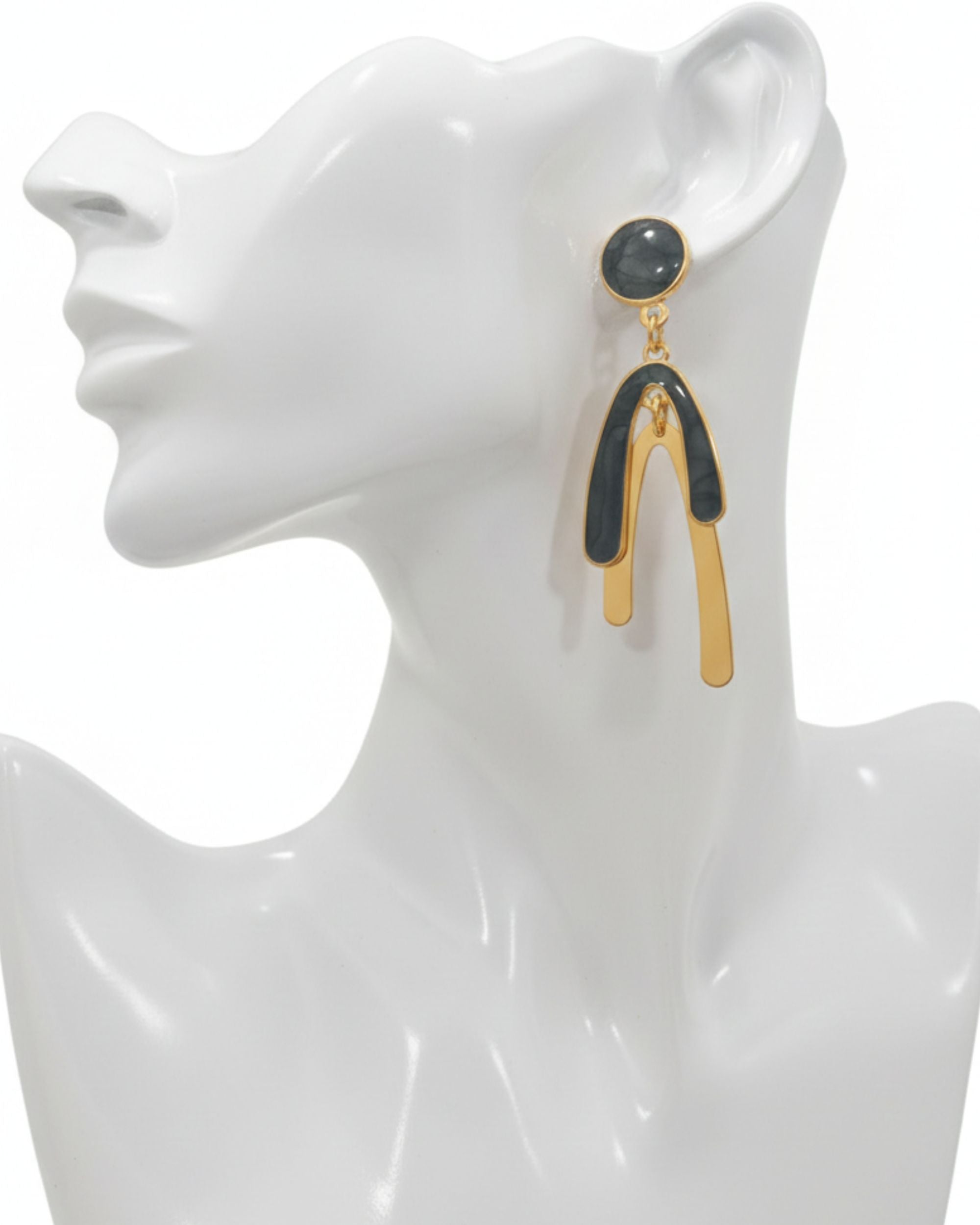 Midnight Muse Dangle Earring