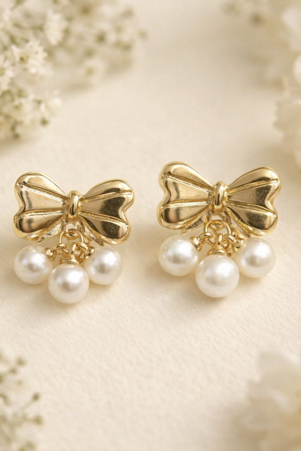 Pearl Kiss Bow Drops