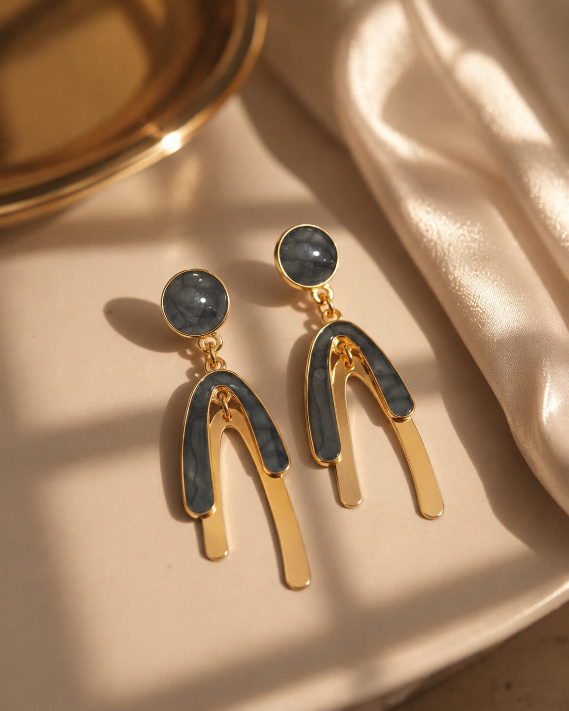 Midnight Muse Dangle Earring