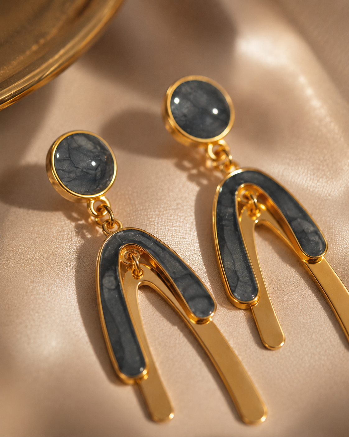 Midnight Muse Dangle Earring