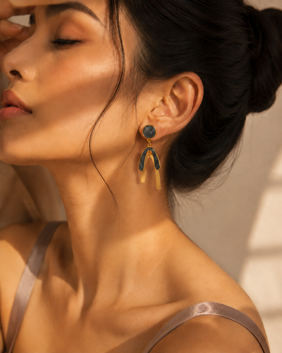 Midnight Muse Dangle Earring