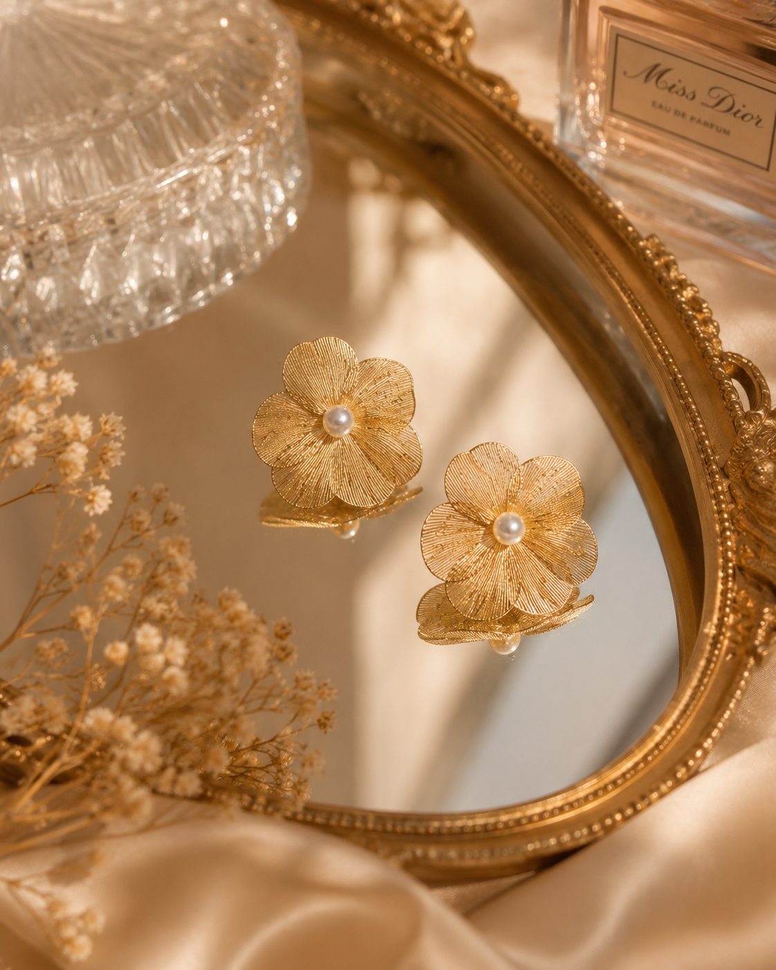 Fleuré Pearl Bloom Statement Earrings